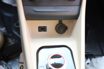 ������Խ ��Խ��V7EV 2022�� ��׼�� 2.9T 2�� 4.8�״��綯��ջ���41.86kWhͼƬ
