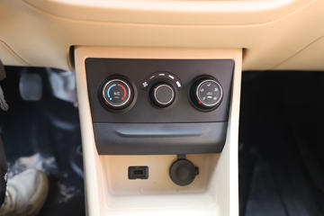������Խ ��Խ��V7EV 2022�� ��׼�� 2.9T 2�� 4.8�״��綯��ջ���41.86kWhͼƬ
