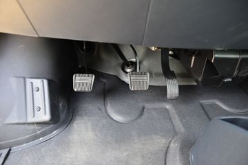 ���� ����V1 ������ 1.6L 122���� ���� 2.53��˫������΢��(����̥)(BJ1030V4AV6-11)ͼƬ