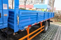 江铃 顺威小卡 122马力 3.7米单排栏板小卡(蓝色)
