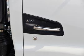 骏铃V3&nbsp;载货车外观                                                图片