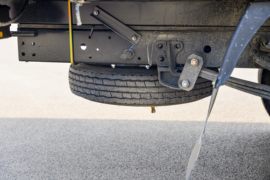 骏铃V3&nbsp;载货车底盘                                                图片