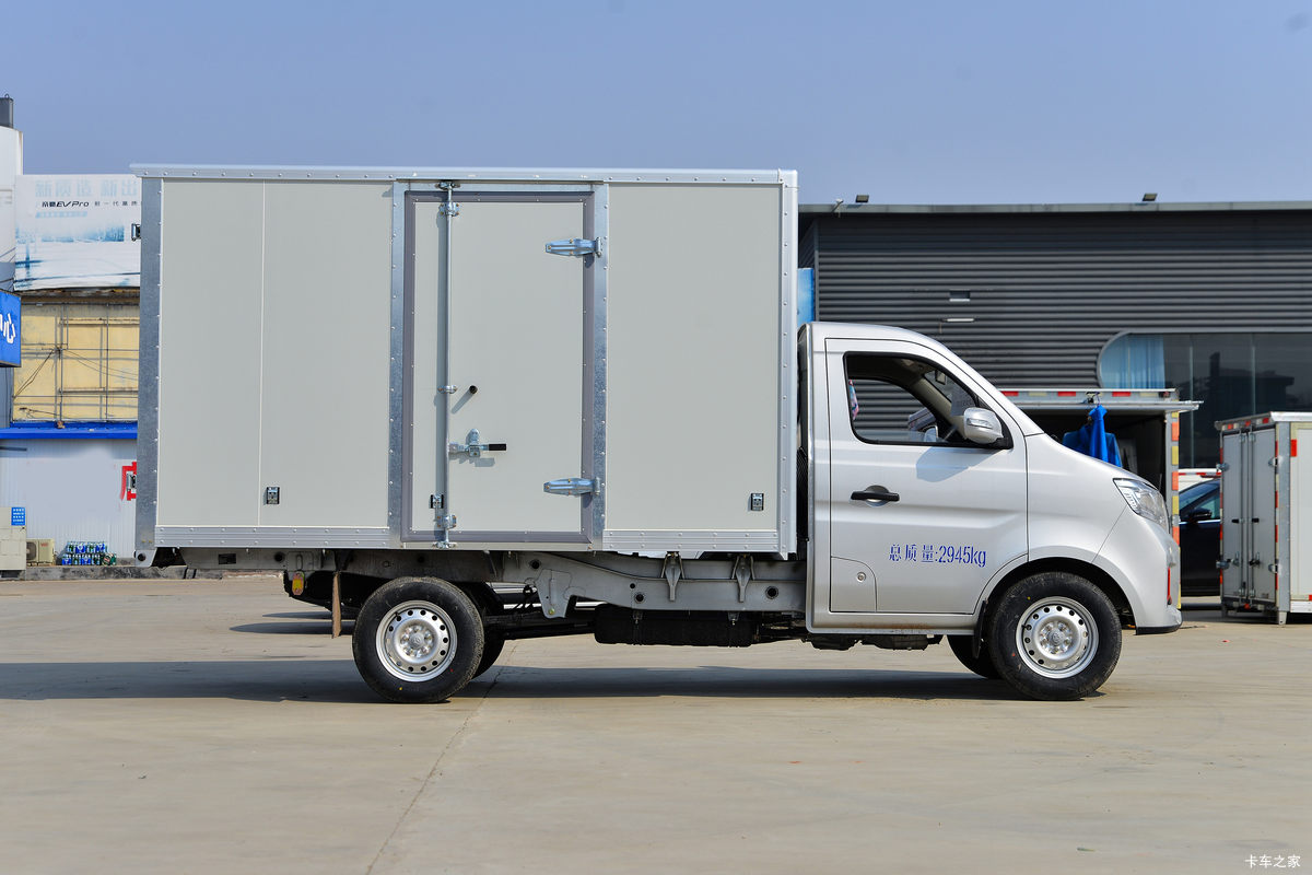 Խ ±T3 PLUS 1.6L  122 3.04׵ʽ΢(SC5031XXYTMD6B1)                                                
