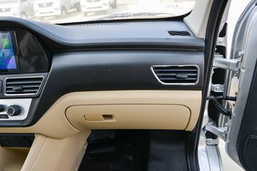 Խ ±T3 PLUS 1.6L  122 3.04׵ʽ΢(SC5031XXYTMD6B1)ͼƬ