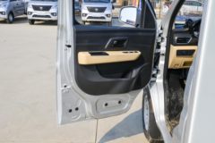 长安跨越 新豹T3 PLUS 1.6L 汽油 122马力 3.04米单排厢式微卡(SC5031XXYTMD6B1)