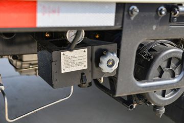 ����;�� T5 1.6L 105���� CNG 3.965�׵�������С��(EQ1031S16NC)ͼƬ