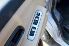 长安跨越王X1 1.6L 122马力 汽油 2.2米双排栏板小卡(渝安淮海动力)(单后轮)(SC1031XDS6B1)