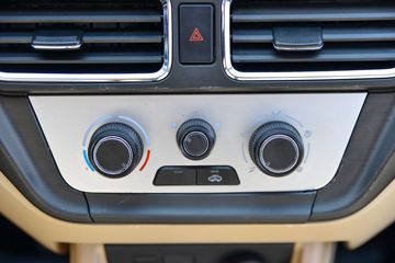 ������Խ �±�T3 PLUS �콢�� 1.6L ���� 122���� 2.52��˫������΢��(�尲��������)(SC1031TFS6B1)ͼƬ