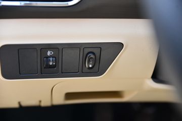 ������Խ �±�T3 PLUS �콢�� 1.6L ���� 122���� 2.52��˫������΢��(�尲��������)(SC1031TFS6B1)ͼƬ