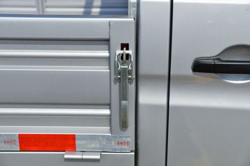 ������Խ �±�T3 PLUS �콢�� 1.6L ���� 122���� 2.52��˫������΢��(�尲��������)(SC1031TFS6B1)ͼƬ