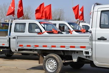 ������Խ �±�T3 PLUS �콢�� 1.6L ���� 122���� 2.52��˫������΢��(�尲��������)(SC1031TFS6B1)ͼƬ