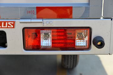 ������Խ �±�T3 PLUS �콢�� 1.6L ���� 122���� 2.52��˫������΢��(�尲��������)(SC1031TFS6B1)ͼƬ