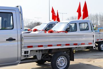 ������Խ �±�T3 PLUS �콢�� 1.6L ���� 122���� 2.52��˫������΢��(�尲��������)(SC1031TFS6B1)ͼƬ