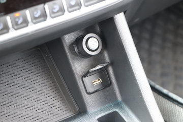 ������ʮ�� �￧TAGA 2024�� ������ 3.0T���� 150���� �����Զ� ˫����ʽƤ��ͼƬ