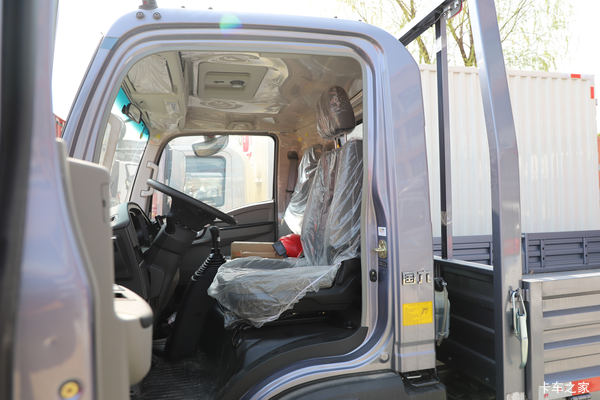 �������ж���տ����ͳ˧�ػ������۴���ͣ�����0.5��