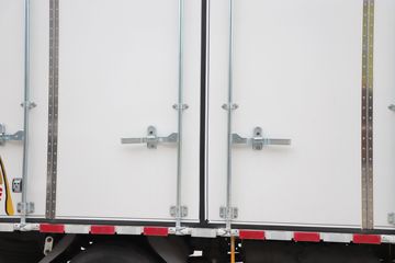 ������ʮ�� ����EC5 127���� 4.1�׵�����ʽ�Ῠ(JXW5040XXYCDJ2)ͼƬ