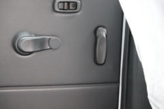 金杯 金海狮 2023款 旅行狮 150马力 2L 5/6座轻客