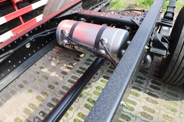 �����½� ����X3 240���� 4X2 9.8����ʽ�ػ���(DFV5183XXYGP6D2)ͼƬ