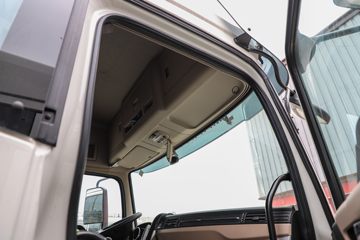 �������ó� ���KR PLUS ��ҫ�� 290���� 4X2 8.3����ʽ�ػ���(DFH5180XXYE8)ͼƬ