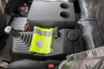 �������ó� ���KR PLUS ��ҫ�� 290���� 4X2 8.3����ʽ�ػ���(DFH5180XXYE8)ͼƬ