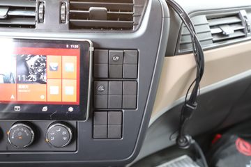 �������ó� ���KR PLUS ��ҫ�� 290���� 4X2 8.3����ʽ�ػ���(DFH5180XXYE8)ͼƬ