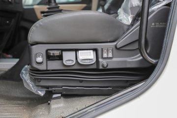 �������ó� ���KR PLUS ��ҫ�� 290���� 4X2 8.3����ʽ�ػ���(DFH5180XXYE8)ͼƬ