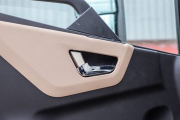 �������ó� ���KR PLUS ��ҫ�� 290���� 4X2 8.3����ʽ�ػ���(DFH5180XXYE8)ͼƬ