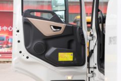 东风商用车 天锦KR PLUS 星耀版 290马力 4X2 8.3米厢式载货车(DFH5180XXYE8)