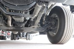 东风商用车 天锦KR PLUS 星耀版 290马力 4X2 8.3米厢式载货车(DFH5180XXYE8)