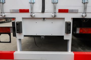 �������ó� ���KR PLUS ��ҫ�� 290���� 4X2 8.3����ʽ�ػ���(DFH5180XXYE8)ͼƬ