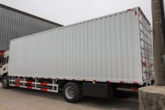 东风商用车 天锦KR PLUS 星耀版 290马力 4X2 8.3米厢式载货车(DFH5180XXYE8)