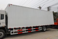 东风商用车 天锦KR PLUS 星耀版 290马力 4X2 8.3米厢式载货车(DFH5180XXYE8)