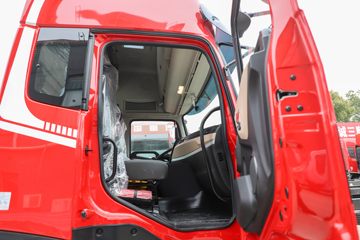 �������ó� ���KR PLUS ���ʰ� 290���� 4X2 8����ʽ�ػ���(DFH5180XXYE8)ͼƬ