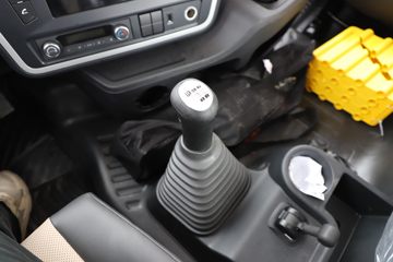 �������ó� ���KR PLUS ���ʰ� 290���� 4X2 8����ʽ�ػ���(DFH5180XXYE8)ͼƬ