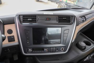 �������ó� ���KR PLUS ���ʰ� 290���� 4X2 8����ʽ�ػ���(DFH5180XXYE8)ͼƬ