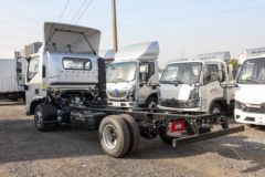 福田 奥铃新捷运 青春飞扬版 151马力 4.17米单排仓栅式轻卡(BJ5048CCY9JDA-AB1)