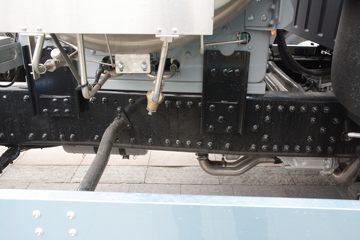 ൺ ӥ; ͷȲ 580 6X4 LNGԶǣ(CA4257P35K18T1NE6A80)ͼƬ