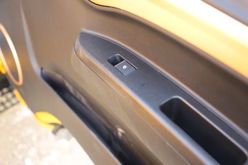 �������� ����J3 132���� 3.2��˫�������ῨͼƬ