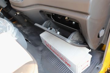 �������� ����J3 132���� 3.2��˫�������ῨͼƬ