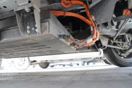 江豚&nbsp;电动封闭厢货底盘图片