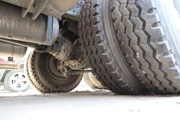 ���� ŷ������ 350���� 8X4 5.8����ж��(����)(��ʿ��10��)(BJ3316DPFHR-1A)ͼƬ