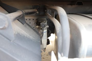 ���� ŷ������ 350���� 8X4 5.8����ж��(����)(��ʿ��10��)(BJ3316DPFHR-1A)ͼƬ