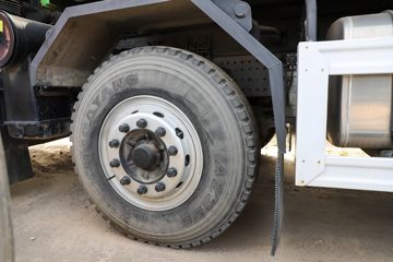 ���� ŷ������ 350���� 8X4 5.8����ж��(����)(��ʿ��10��)(BJ3316DPFHR-1A)ͼƬ