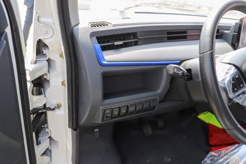 ����ɷ� ����EM27L 3.15T 2�� 5.265�״��綯��ʽ���䳵41.86kWhͼƬ