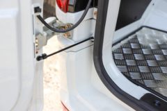 东风股份 御风EM27L 3.15T 2座 5.265米纯电动厢式运输车41.86kWh