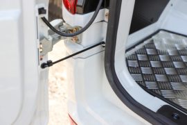 御风EM27&nbsp;电动封闭厢货货厢图片