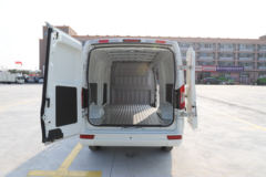 东风股份 御风EM27L 3.2T 2座 5.265米纯电动厢式运输车41.86kWh