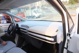 大拿V1&nbsp;电动封闭厢货驾驶室图片