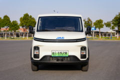 江淮 Van宝路 V8国轩领航版 2座 5.46米纯电动厢式运输车41.93kWh
