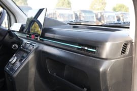 Van宝路&nbsp;电动封闭厢货驾驶室图片